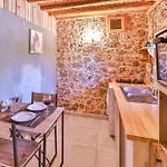 Bademlique Stone Lägenhet