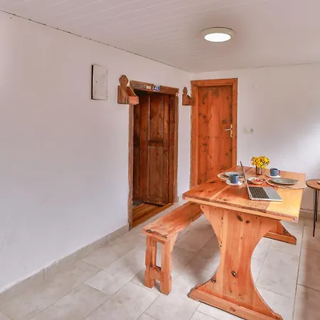 Bademlique Stone Appartement