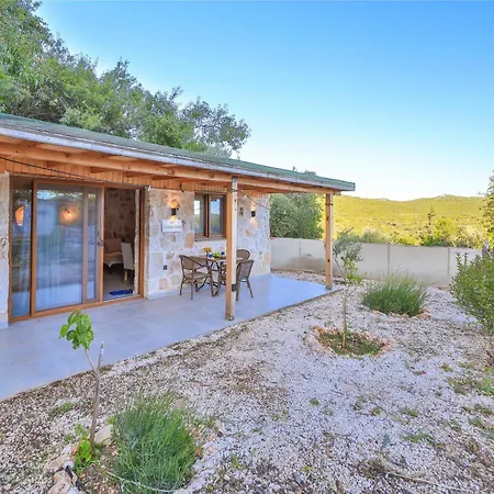 Bademlique Stone Lejlighed *