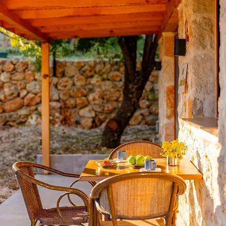 Bademlique Stone Lejlighed