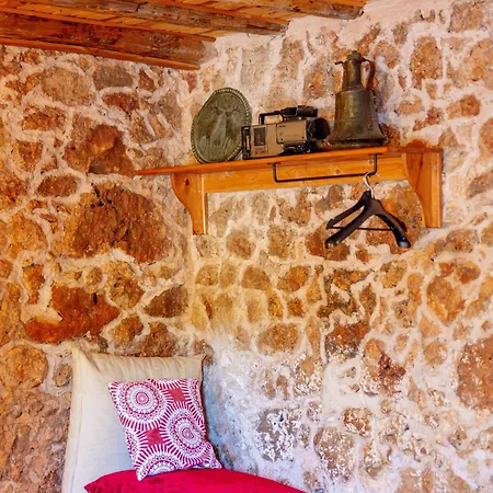 Bademlique Stone Appartement *