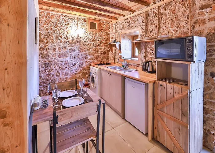 Bademlique Stone Kas