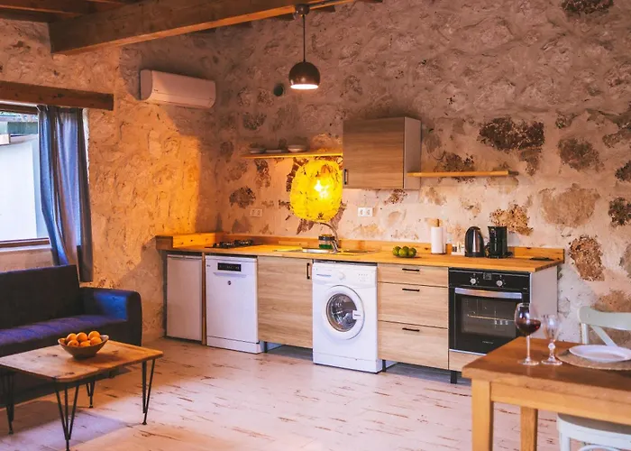 Bademlique Stone * Kas