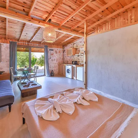 Lägenhet Bademlique Stone Kaş